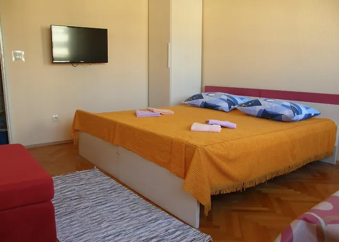 Neva Apartman *